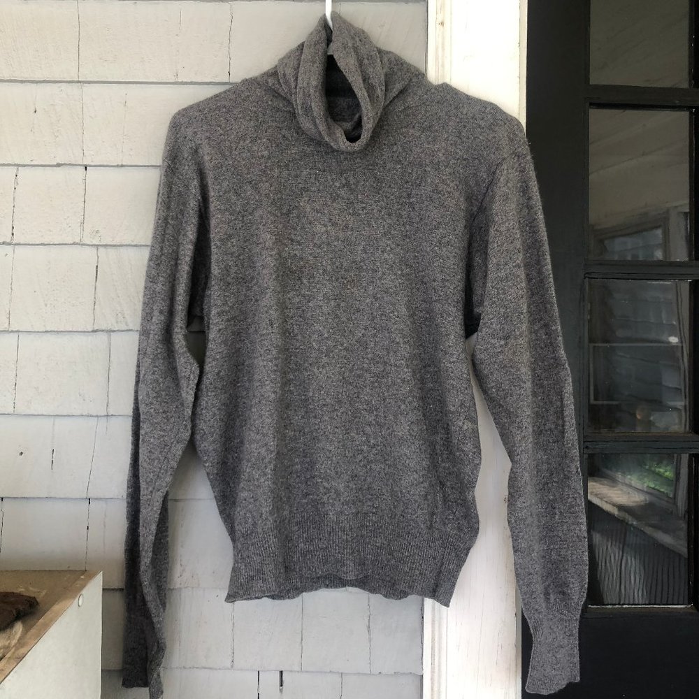 Super Soft Grey Cashmere Turtleneck Sweater
